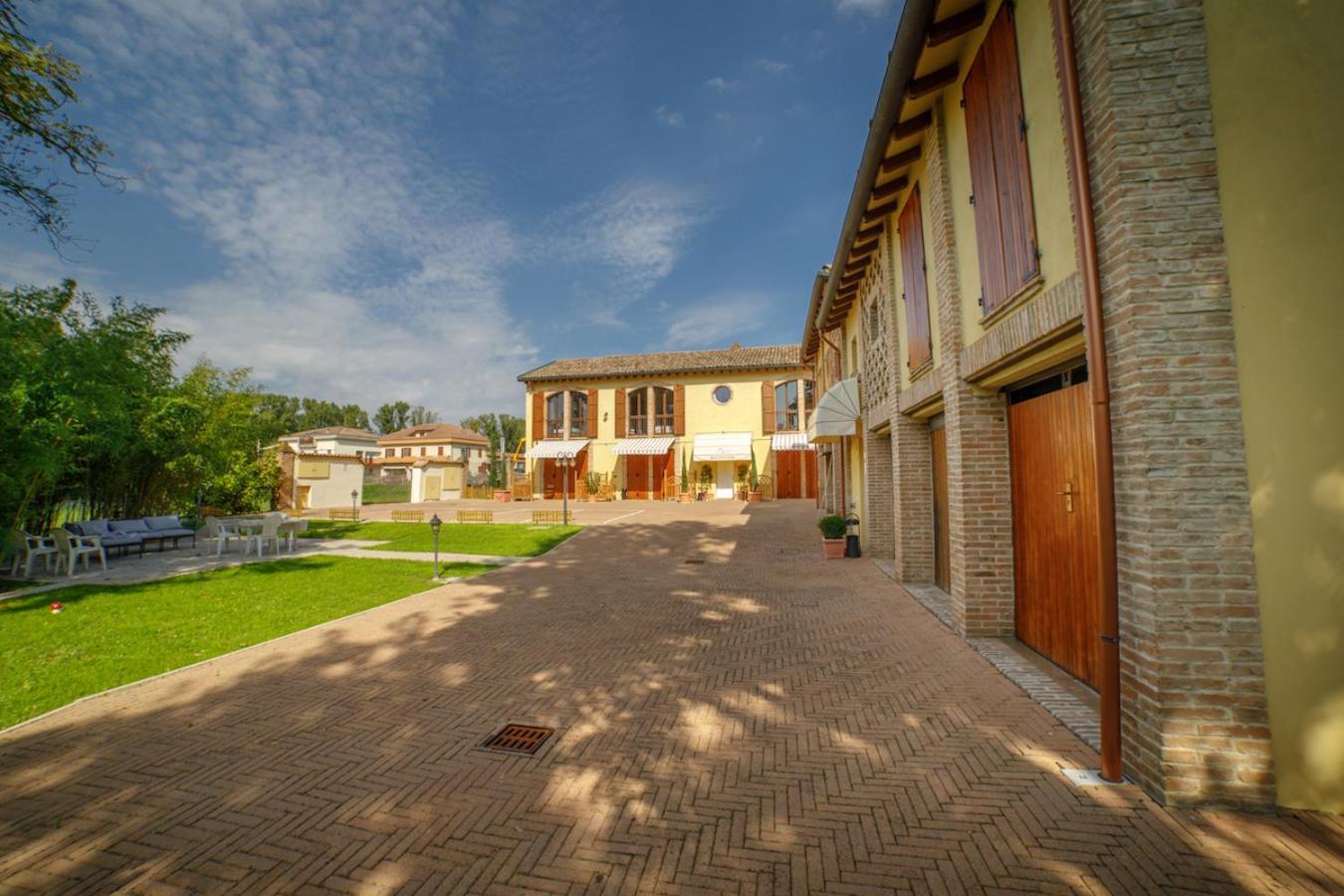 La Corte Del Mulino Aparthotel *